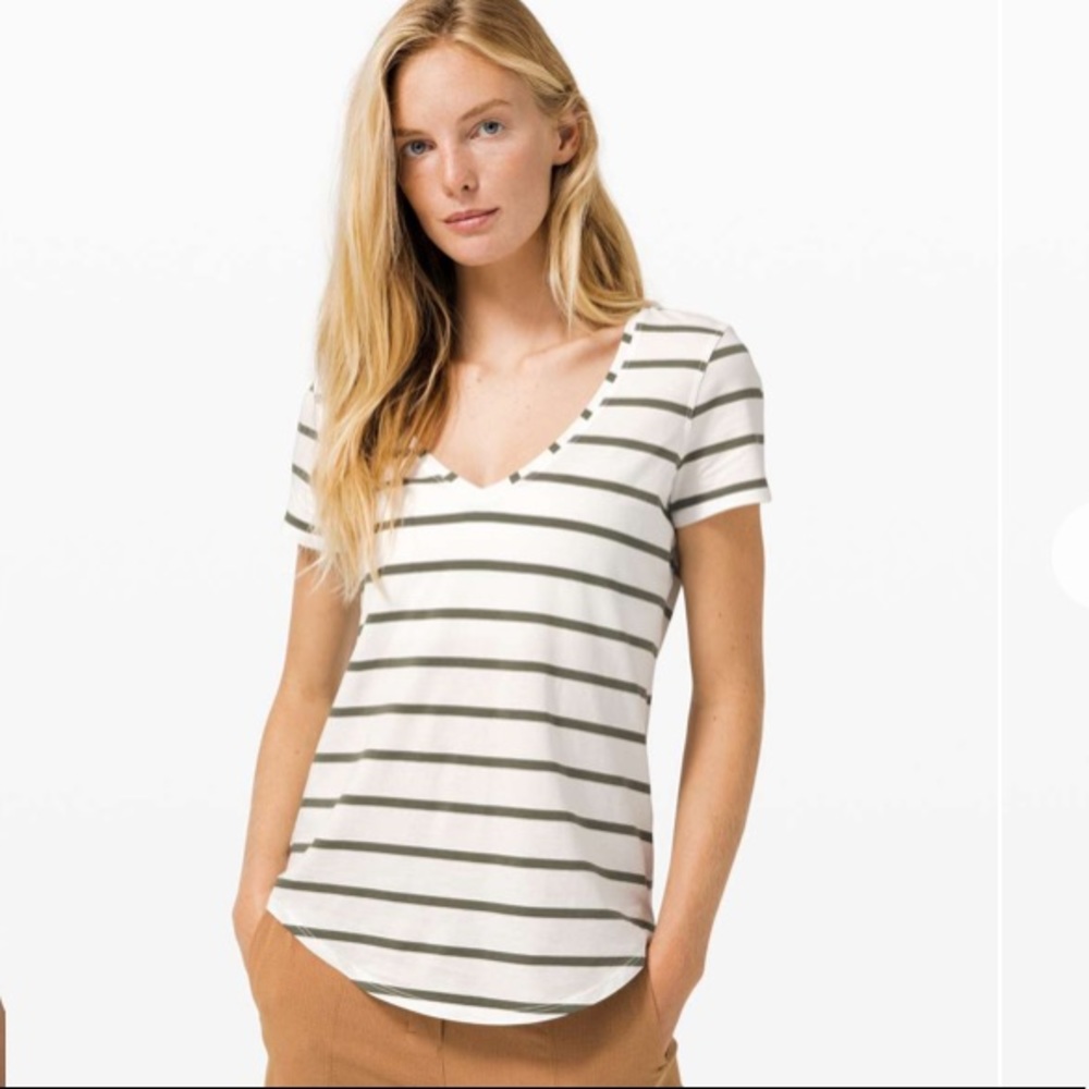 Lululemon Love Tee V NWT